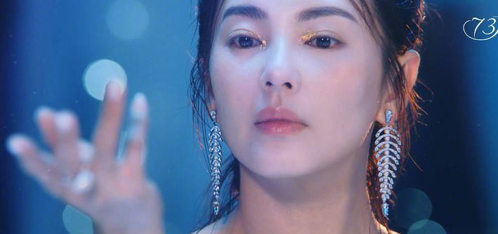 扒出|张雨绮出道不久的广告照被扒出,劣质妆容和镜头下,颜值让人跪了