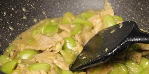  上桌|清甜可口不油腻，好吃到停不下来，每次上桌比红烧肉抢的还要急