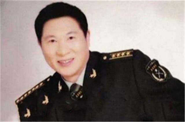 将军|冒充军人行骗15年，获380多万被抓，依旧沉迷“将军梦”无法自拔