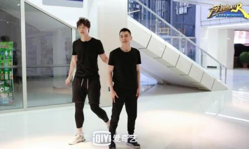  跑男团|爱奇艺《奔跑吧》李晨baby遭王彦霖绑架 现场拜“雨神”萧敬腾