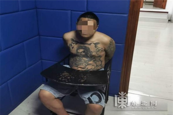 竟是|网恋“老公”竟是满身刺青的彪形大汉 女子中了“爱情”的毒被骗近万元