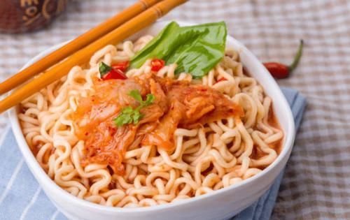 油条|终于可以放心吃了，专家发声：汉堡、方便面、油条不是垃圾食品