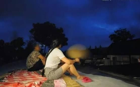  玉米地|东明老家玉米地里看到的一幕，令人......