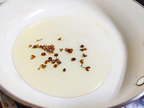  油腻|我家隔三差五吃这菜，清凉爽口不油腻，10分钟端上桌，最受欢迎