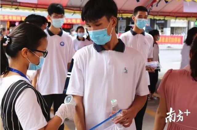  茂名|茂名高考人数重返全省第一！8个“大头虾”忘带证件，2个走错考点