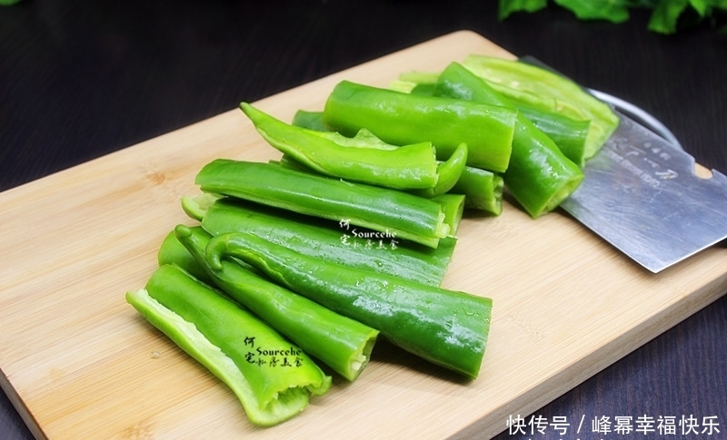 入味|虎皮尖椒增加一步,鲜嫩爽口绵而不烂,辣味十足,弥漫鲜香