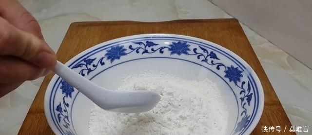 简单|我家面粉从不蒸包子,这样做比油条馒头都简单,一次做九个不够吃