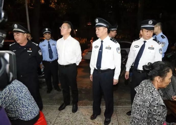  人民|破案566起，逮捕650人，查冻涉案资产3.92亿元——玉林公安向人民报告“亮剑2020·六打”战果