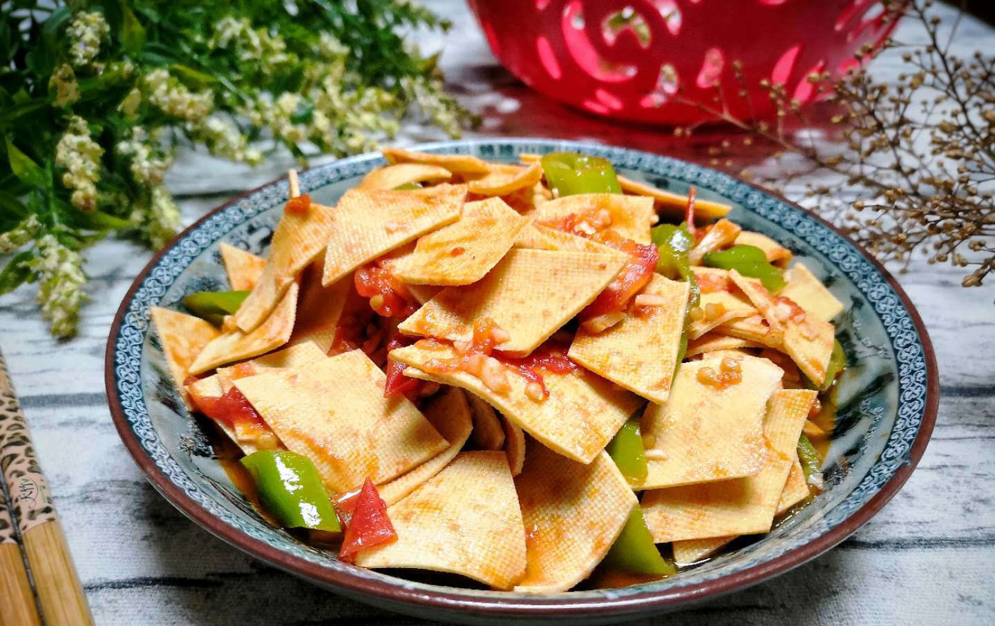  西红柿炒豆|8月不吃肉，也要给孩子吃它，3元一斤，蛋白质含量极高，比肉还香