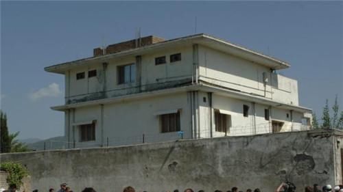 儿子|本拉登神秘藏身地:住3层豪宅,被杀前对6个儿子说“美国人来了”