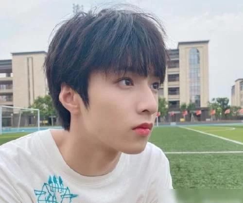 刘耀文|肖战王一博失宠明星榜,这次的榜首迎来了新人,周榜的情况分别是