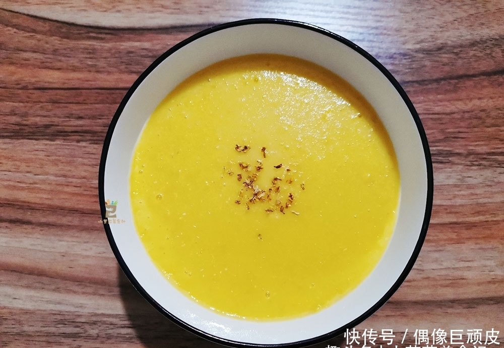 甜玉米|做玉米汁时,只放水可不行,多加一样食材,玉米汁香浓好喝又营养