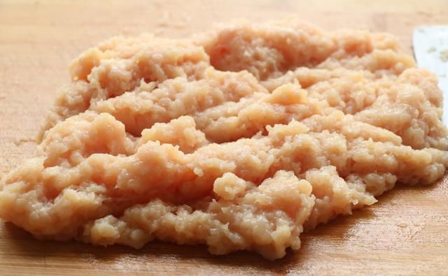 口感|高蛋白低热量的鸡胸肉丸,做一次够吃7天,减肥期间吃最好了