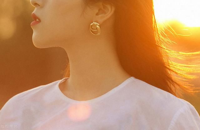  经历|女生，还要对艾滋掉以轻心吗？这位女服务员的经历给你提了一个醒