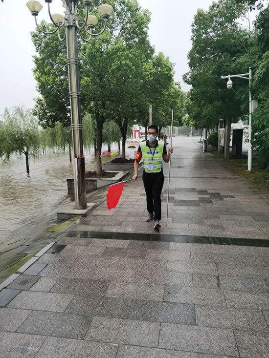 人民网湖北|［网连中国］“到我们承担起责任的时候了！”