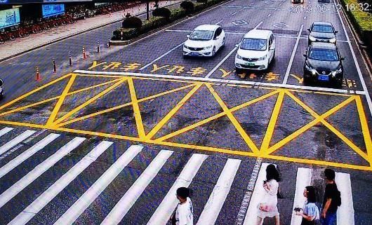 新增|“礼让行人”将取消？斑马线新增一条规定，稍不注意就扣3分