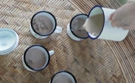  冰镇|《向往4》黄磊做冰镇奶茶，看清无滤镜食物，网友：送我都不喝！