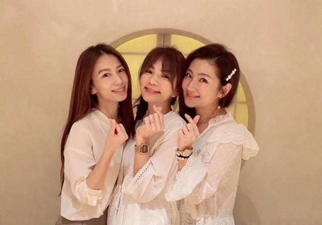  镜头|烧伤第十年面对镜头，Selina哭了！但她不是公主了，不需要可怜