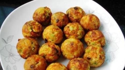  好吃|酥脆的胡萝卜丸子，吃起来很软糯，而且口感也是十分的好吃