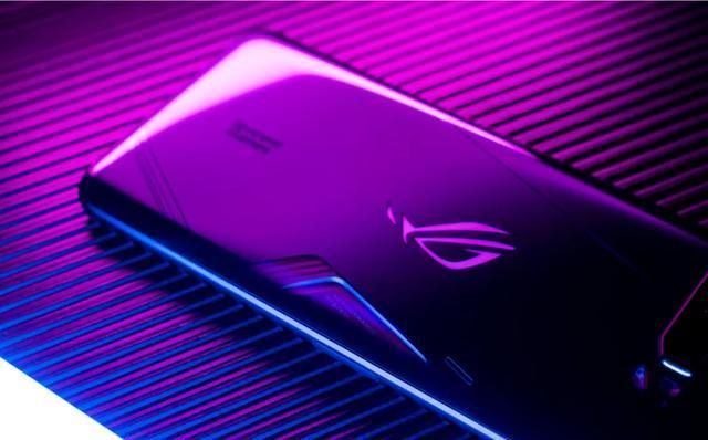  手机|重度手游玩家的“超大杯”游戏手机，ROG游戏手机3首发评测