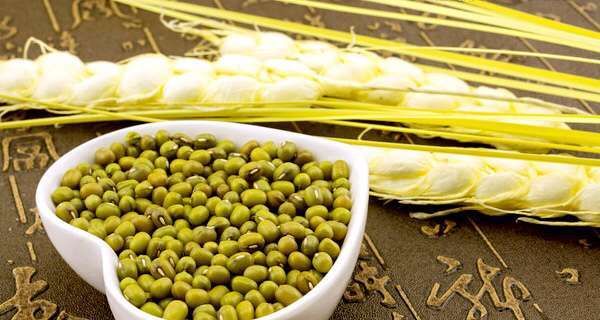  甜品|夏天解暑必备甜品, 好吃又健康的绿豆沙, 确定不来一份吗