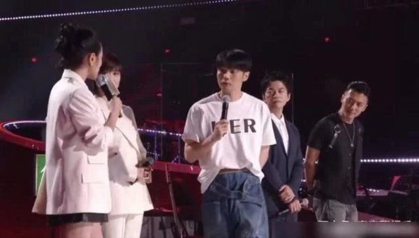  李健|《好声音》发布会：华少被换，主持人引番位之争，李健拒绝换位置