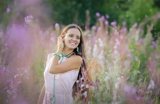  女子|俄罗斯女子散步，竟然遇到棕熊袭击，被折磨一番，最后活活痛死