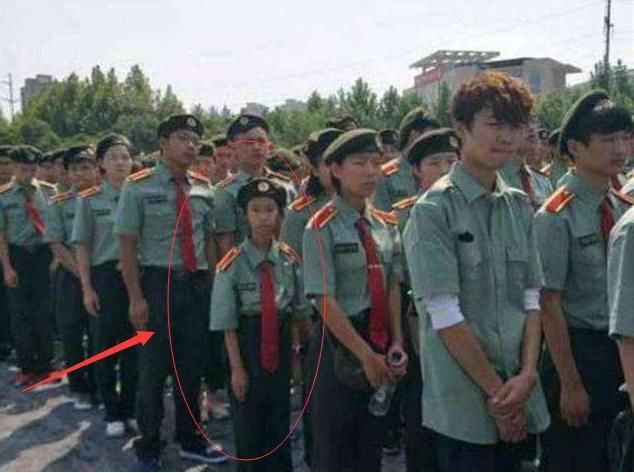 神童|还记得那个10岁上大学的女“神童”吗？她任教的私塾被查封了