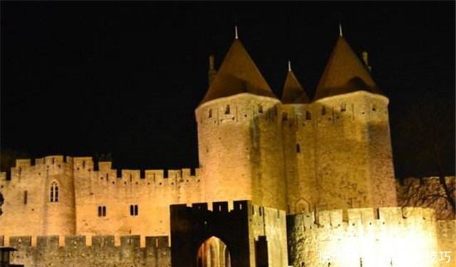 女将军|城堡被围困三年,弹尽粮绝的女将军,扔下一头猪,国王当即撤军