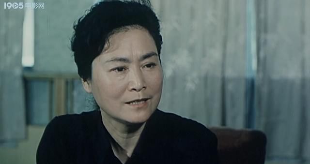  舞台姐妹|谢晋、《小花》导演张铮均用她出演主要角色，今80岁仍活跃影坛