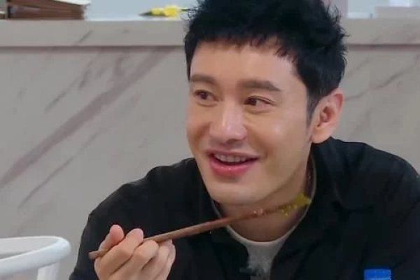  赵丽颖|赵丽颖甩脸子不吃早饭，林大厨表情僵住，黄晓明不知所措