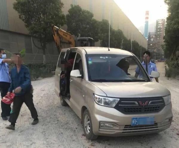  小型面包车在漳州市|农村面包车|顺昌查获特殊学校运载学生超员车辆，芗城查获多起超员等严重违法