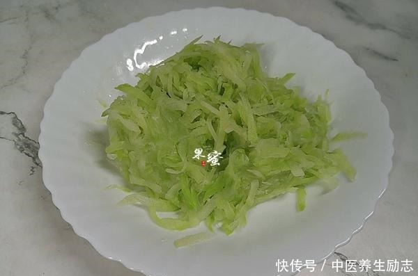 过瘾|这面点，比包子简单，比馒头好吃，一卷一蒸，吃得过瘾