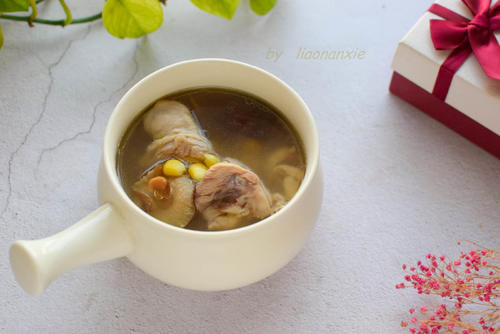 香菇|白露前后,爱用这几种材料炖汤,清甜可口不上火,不加调料都很鲜