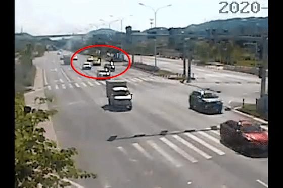  警察|斗门男子买小车不敢开出门！半夜却开出去找警察投案...