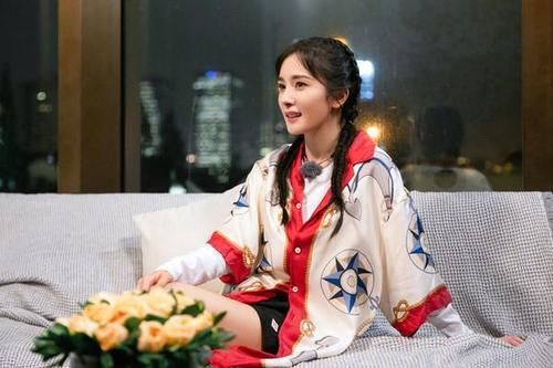  杨幂|杨幂自曝从来不借钱给朋友，苦吐原因网友们盛赞“看得太透”！