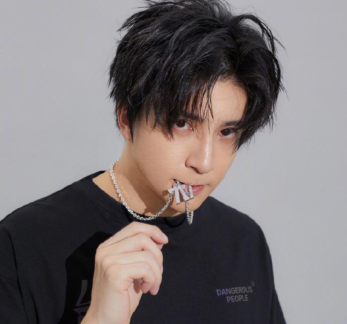 薛之谦|盘点那些明星与薛之谦之间关系 迷惑行踪大赏