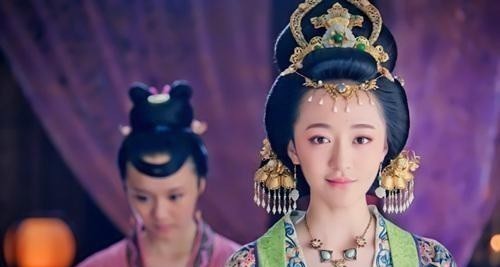 谁说庶女不如嫡女,看看这个傻白甜庶女