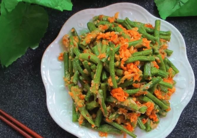  大鱼大肉|豆角新吃法，加2个鸡蛋，不用炒，不用煮，比吃大鱼大肉还香