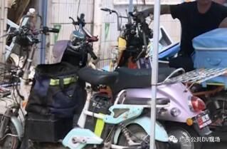 父亲|客厅突然爆炸起火!父亲为救孩子被严重烧伤进ICU!祸首又是这个…