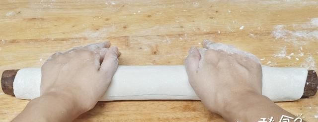 筋道|“手擀面”怎么做才能爽滑、筋道、有嚼劲?方法、配料,都在这里