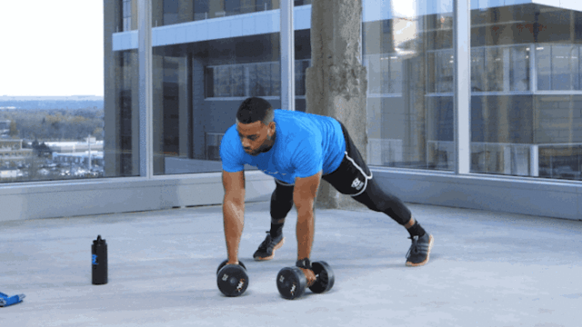  肌肉|健身只练肌肉可不行练好核心才是王道，4个哑铃动作强化你的核心