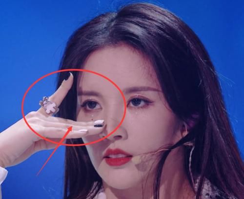  综艺节目|硬糖少女怼脸镜头：陈卓璇强势，张艺凡优越，刘些宁引争议