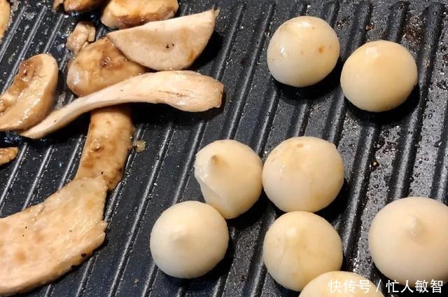 超过|这才是香格里拉松茸之王,每根都超过17厘米,黄油香煎太完美了