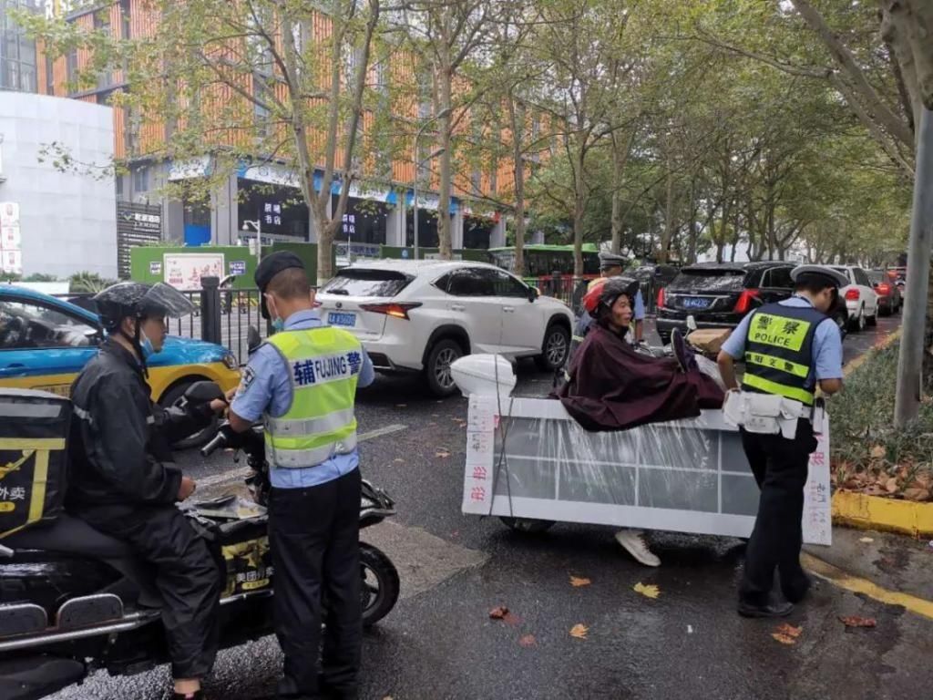  整治|@电动车驾驶员，贵阳交警已加强这类违法的整治力度！