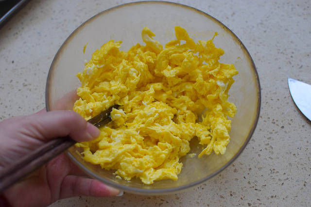  小白菜|不用发面不用等，比包子简单比饺子省事，早上起来蒸一锅，饭菜都有了