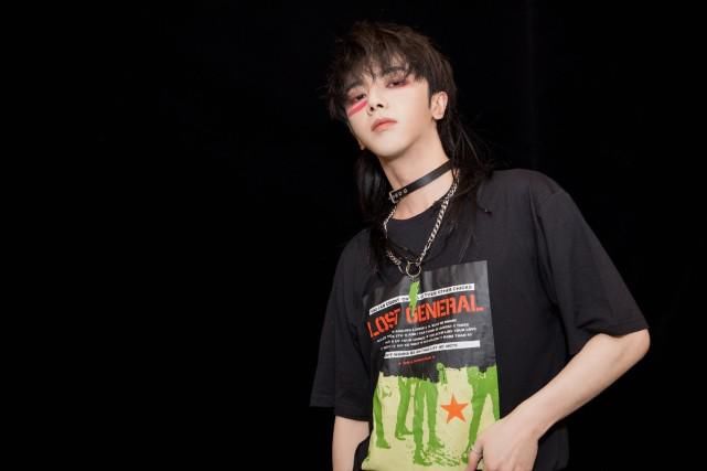 火星人|为保持嗓子干净三天不吃饭,华晨宇不立吃货人设,花花火星人实锤