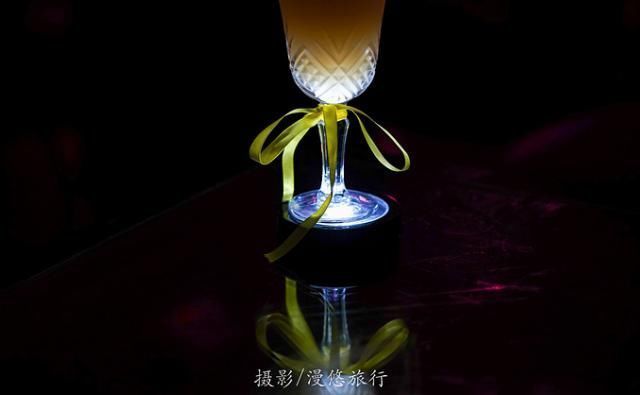  爱上读书馆|三亚，一个去了就不想走的城市4天3晚，带你玩转三亚精华