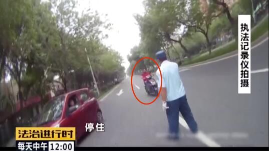  交警|北京一外卖小哥撞伤交警后逃逸，24小时后落网