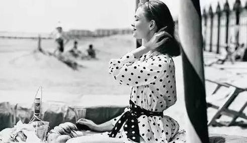  波点元素|波点时尚感这么强你不会还没有吧，潮流达人都在穿，别再犹豫了